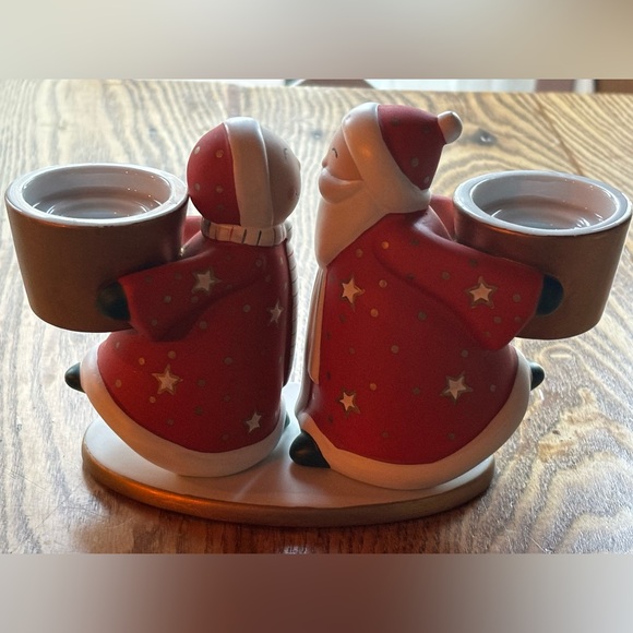 PartyLite Mr & Mrs Santa Claus Kissing Christmas Pillar Candle Holder - Picture 3 of 8